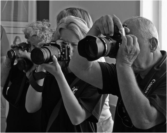 X19-Ruce fotografů
