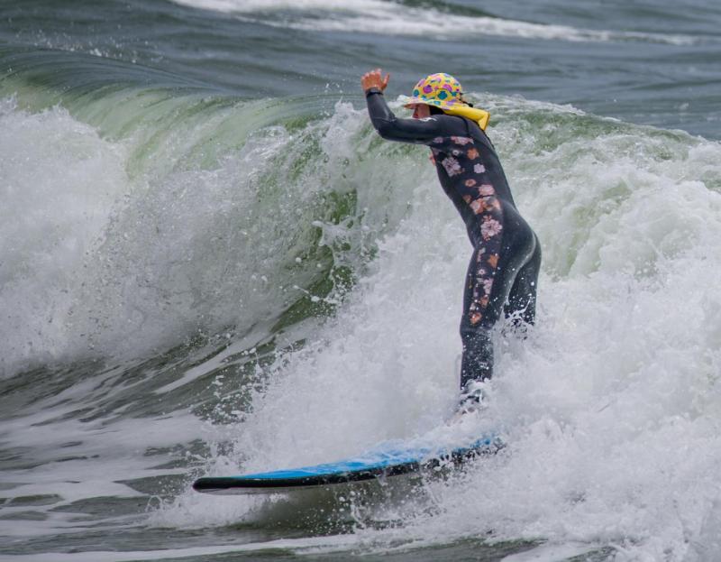 2507_03 Surfistka