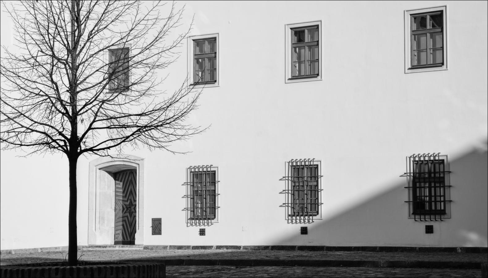 2602_05 Nádvoří
