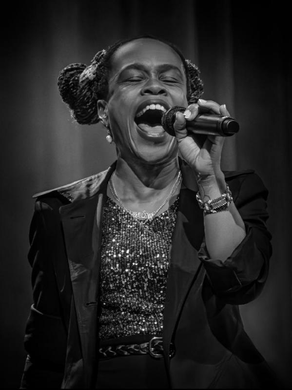 2602_13 TONYA GRAVES 